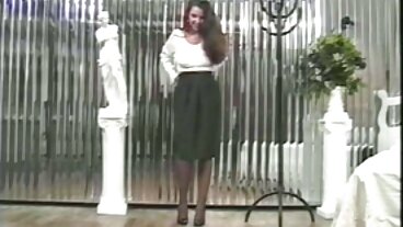 Alison Angel Първият анал лелки порно