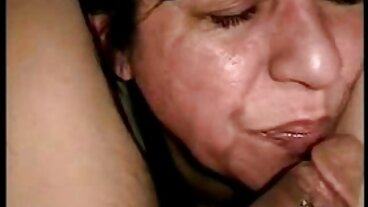 Подскачащи цици Домашен болезнен анален порно за възрастни